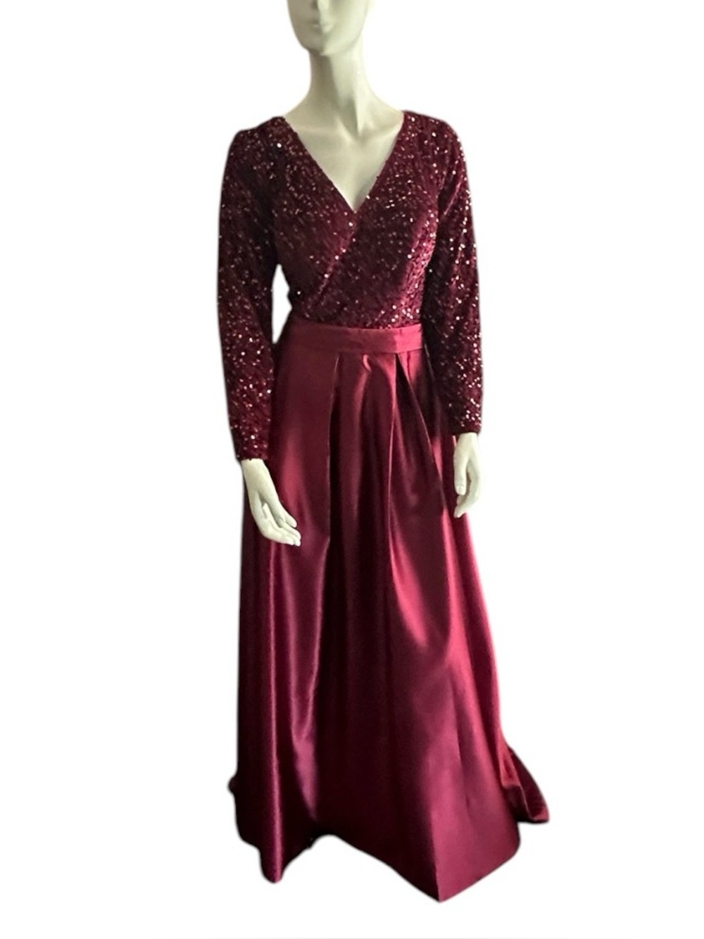 Flocked Velvet Sequin Bodice Pleated Satin Skirt Ball Gown Burgundy Size 16 NWOT